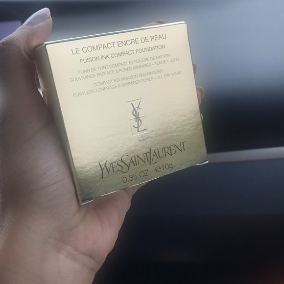 fusion ink compact foundation